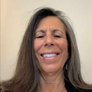 Meet your Posher, Cyndi